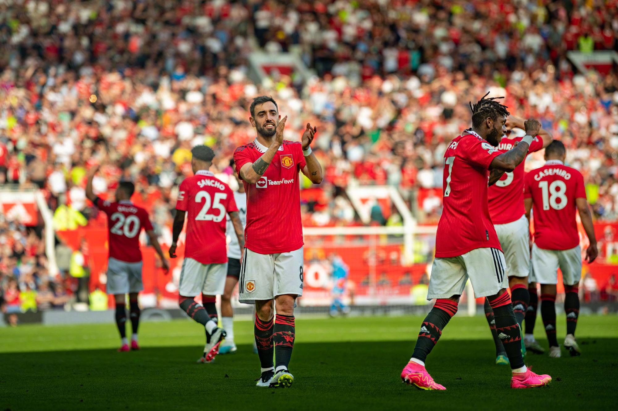 在缺席期间 在缺席期间